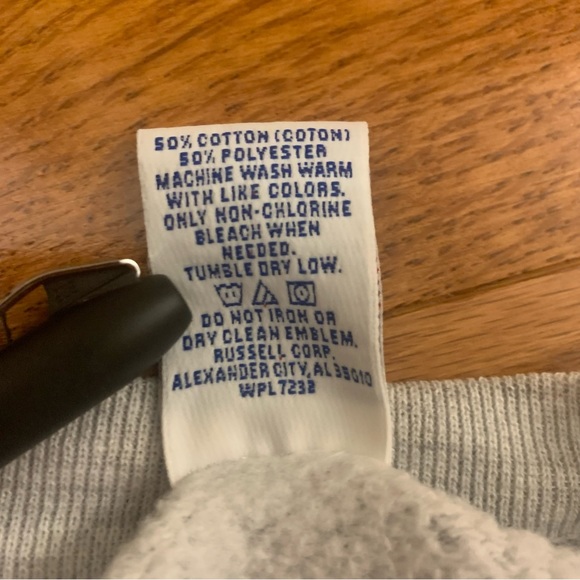 Vintage 90’s Russell Athletics Duquesne University Fraternity Sweatshirt Size L - Picture 5 of 5